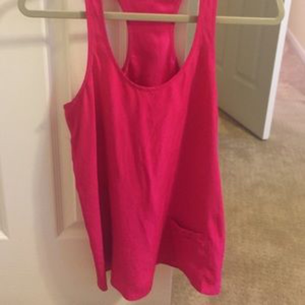 Parker 100% silk pink tank top. Size small